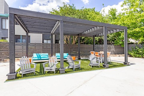 Poolside Lounge at Envue Apartments, Bryan, TX, 77802